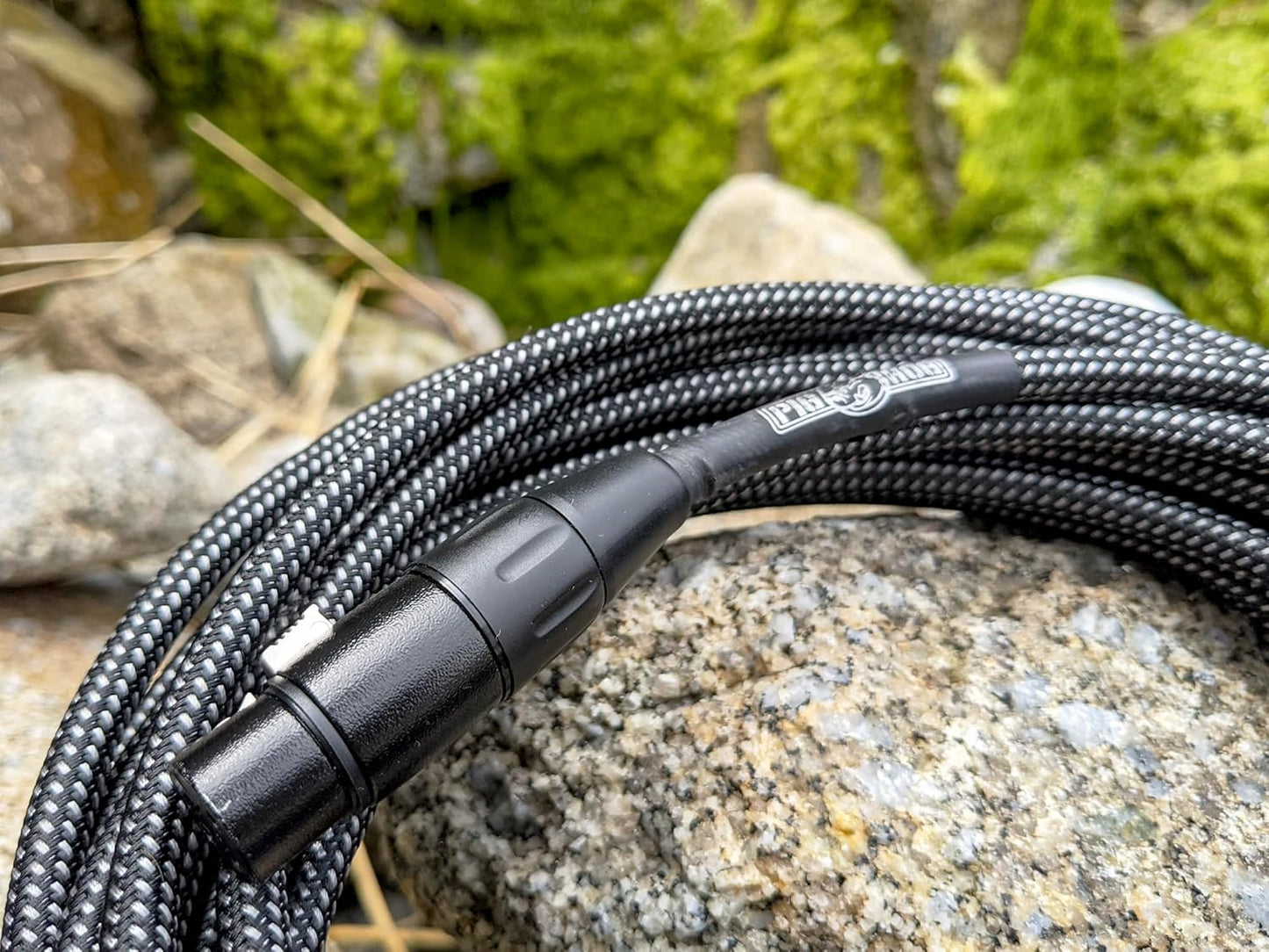 Pig Hog PHM10BKW 10ft XLR Microphone Cable – Black/White Woven