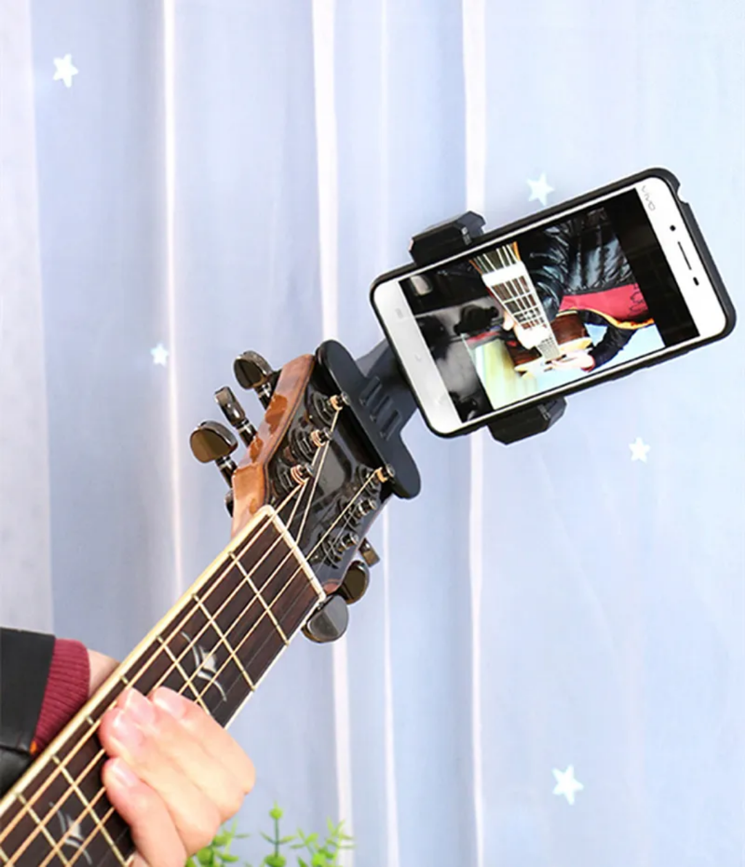 Premium Aluminum Alloy Guitar Phone Holder – Universal Adjustable Stand for Musicians & Music Lovers -6 Free Guitar Picks Included-